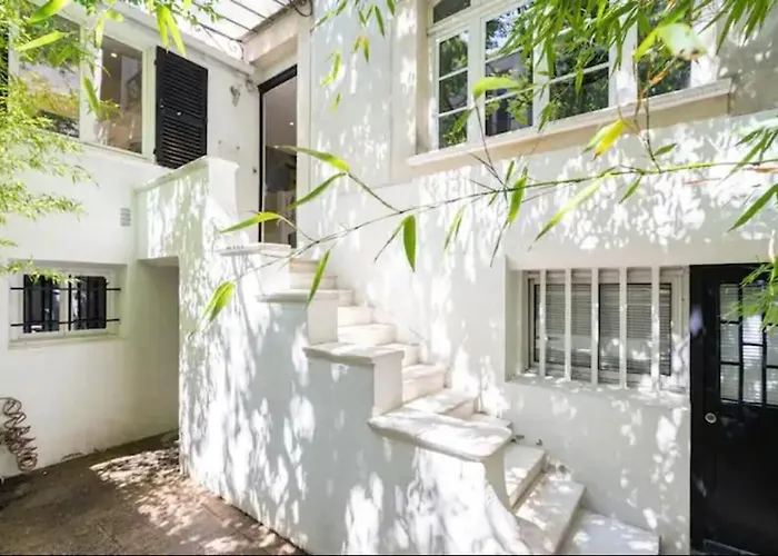 Private Villas in Paris