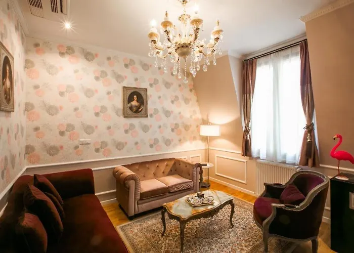 Séjournez dans les meilleurs hôtels du Trianon